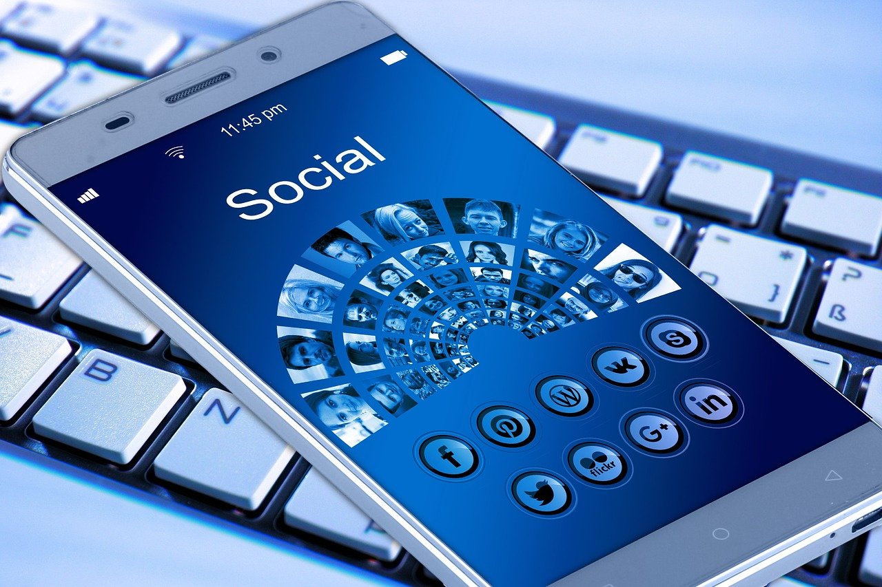 Warum deine Website keine Kunden bringt 5 Unzureichende Social-Media-Integration